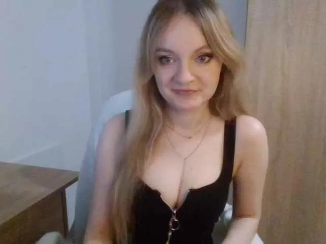 AlmaNatural on BongaCams 