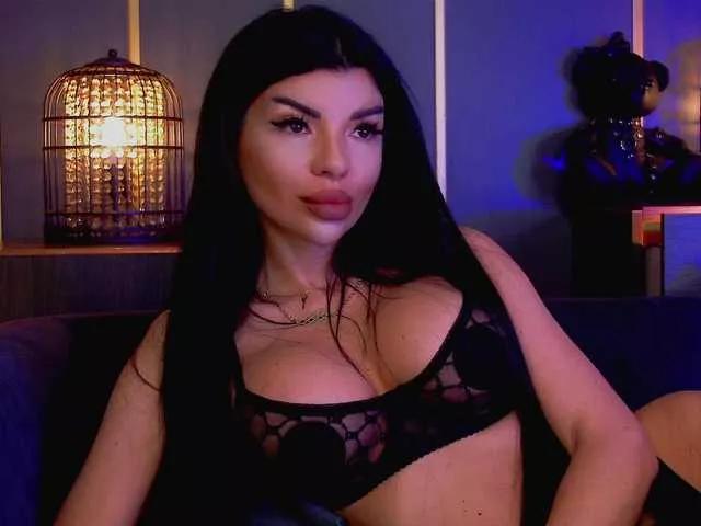 EleniaDevons on BongaCams 
