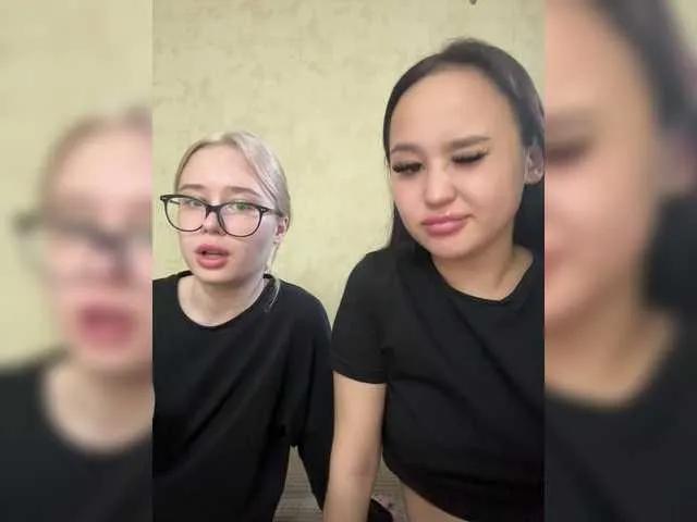 EmyEva on BongaCams