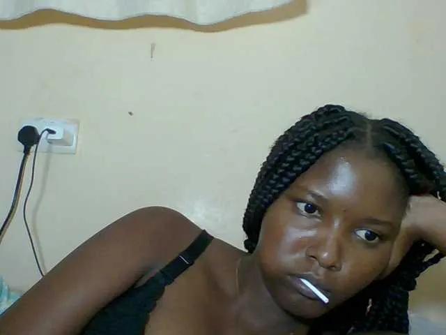 Hornyqueen4 on BongaCams