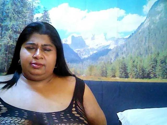 indianhoney on BongaCams 