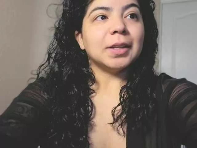 Kimmiakiss22 on BongaCams 