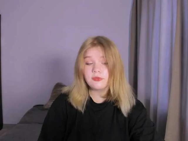 KITI111 on BongaCams 