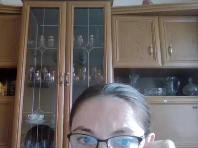Larrisa3 on BongaCams 