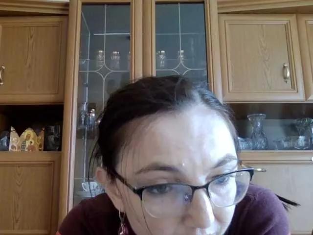Larrisa3 on BongaCams 