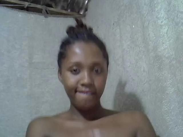 Lillteblackgirl on BongaCams 
