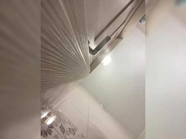 Lolipops69 on BongaCams