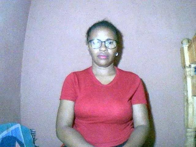 Nirinah2710 on BongaCams
