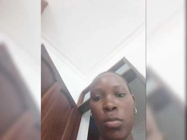 petiteebony on BongaCams