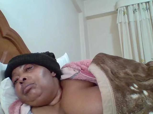 pussylips53 on BongaCams 