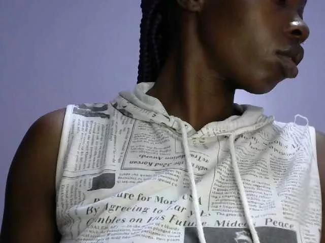 queen-innocent on BongaCams 
