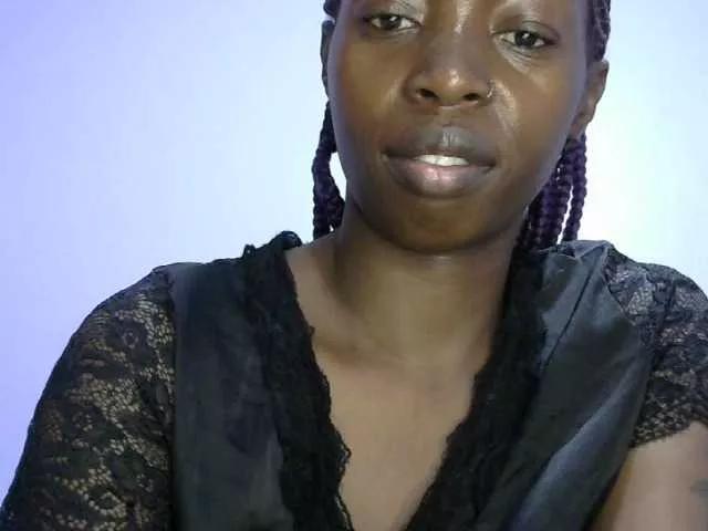queen-innocent on BongaCams 