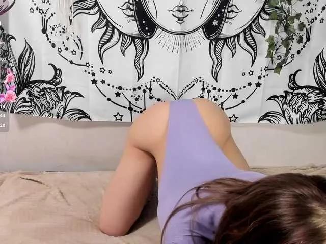 sweetbasil on BongaCams 