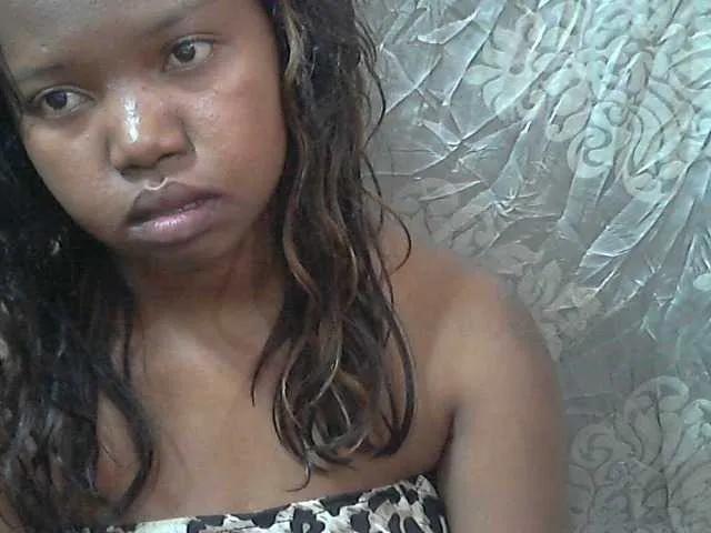 valeria223 on BongaCams