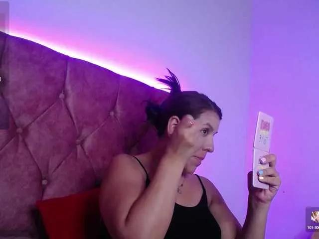 vivianasimons on BongaCams 