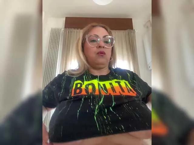 zhamira-daal on BongaCams