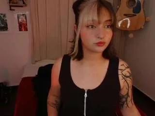 rude-n-cute from CamSoda is Freechat