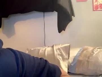 aliciacolette123 — Cum & help me take my hoodie off  #tease #couple #deepthroat #ass #pussy [1480 tokens remaining]