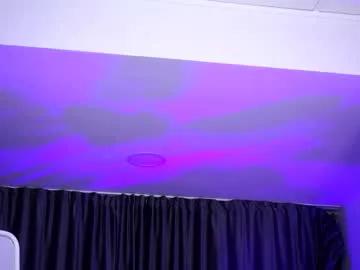 almavelia on Chaturbate 