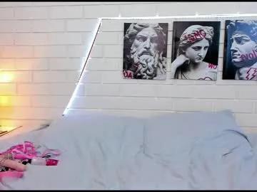 blondy_fina — Spread ass and show my asshole [150 tokens left] #new #teen #trans #anal #18