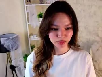 dungcoolbeth — Hi everyone, my name is Lanna, its my 2nd day: Make me lick finger + close cam    #skinny #new #18 #shy #asian [20 tokens remaining]