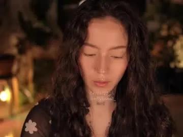 effylowell_ — Topless [4175 tokens left]