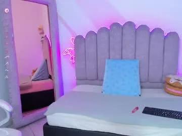 evie_clark_ on Chaturbate 