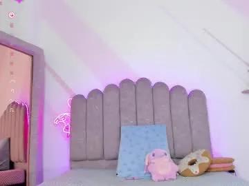 evie_clark_ on Chaturbate 