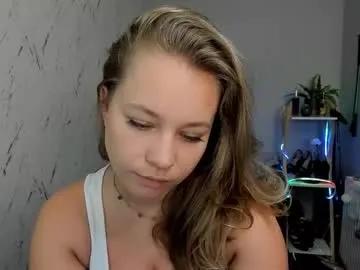holly_bb95 on Chaturbate 
