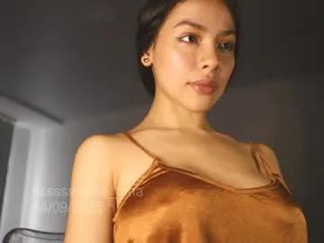itsssssssme_lana — Handbra<3  pm x 86 tks   #latina #brunette #bigboobs [1535 tokens left]