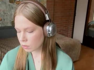 keiralaviola — Hey, I'm Kelly , 18 yo I' new here GOAL: Touch my neck soft skin close up #nonude #new #natural #teen #18 [9 tokens remaining]