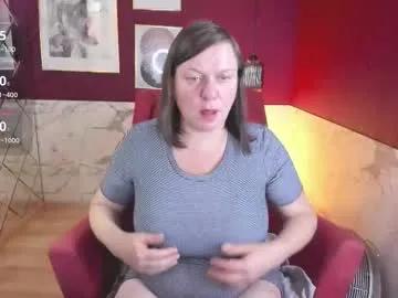 kellysuper — Goal: pussy close up**) #milf #bigtits #lovense #c2c #bigwoman [108 tokens remaining]