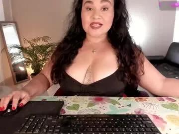 kinkyelise on Chaturbate 