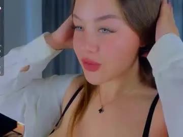 kristigroune — GOAL: lick lips [29 tokens remaining]  welcome to kristigroune's room. hope you will enjoy (`) #curvy #bigass #new #18 #bigboobs