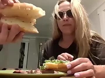 nipple_queenxoxo on Chaturbate 