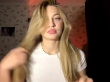 oletaguinyard — Goal: Spin around, show my outfit. Kem? Kem! Crazy, strange, cringe, but mostly - FUN! #new #shy #young #teen #18 [20 tokens remaining]