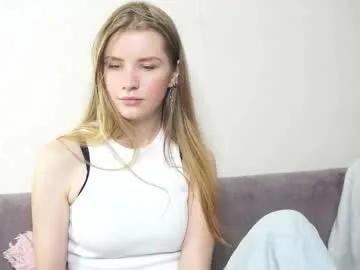 rafaelamitchen — My name is Amina, glad to see you here! goal : i wil show my bare shoulder  #18 #new #shy #cute #young [88 tokens remaining]
