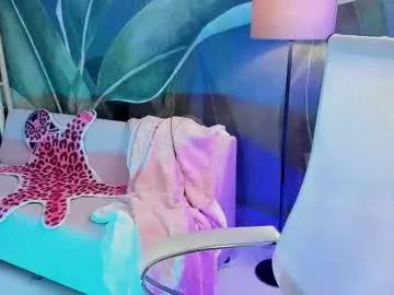 sarahholly on Chaturbate 