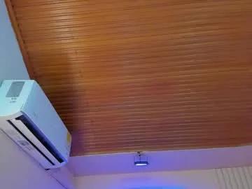 viiolett_lee —  GOAL: clap ass + oil [250]  Honey if you like things big and fun dont go away #bigass #latina #curvy #ahegao #leggings