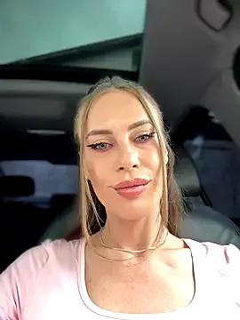 _JessyRey_ — Flash boobs 