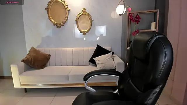 AmbarJames_ — Full naked + spanks