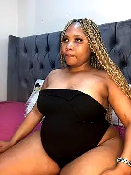 Anaelle24 on StripChat 