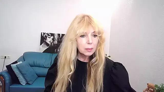 Anna_Diax on StripChat 