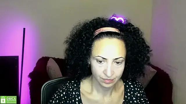 Arianasweety23 on StripChat 