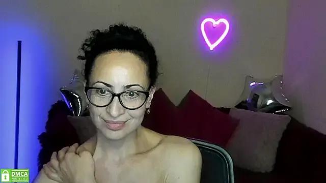 Arianasweety23 on StripChat 