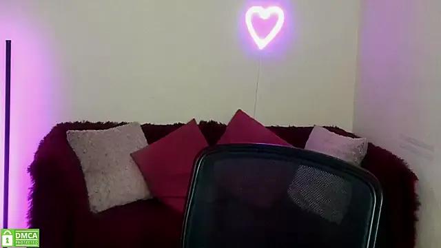 Arianasweety23 on StripChat 