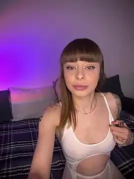 BabyBee_ — Plug in ass