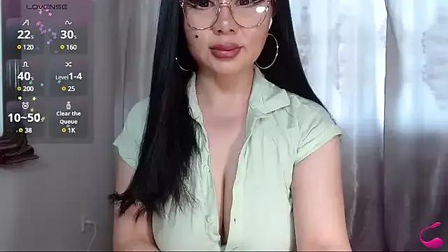 Batari on StripChat 