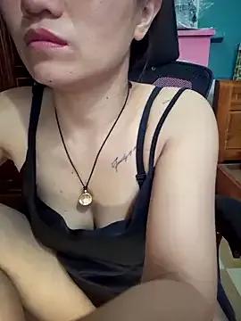 Bee_sweet on StripChat 