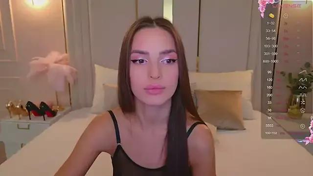BellaHalles on StripChat 